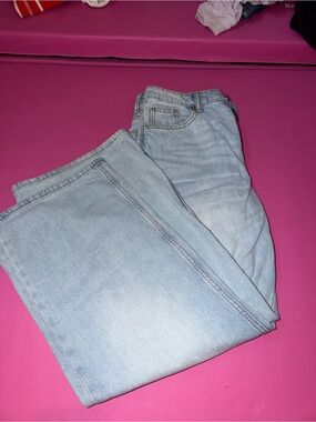 H&M Divided Light Wash Wide Leg High Waisted Denim Jeans Size 4